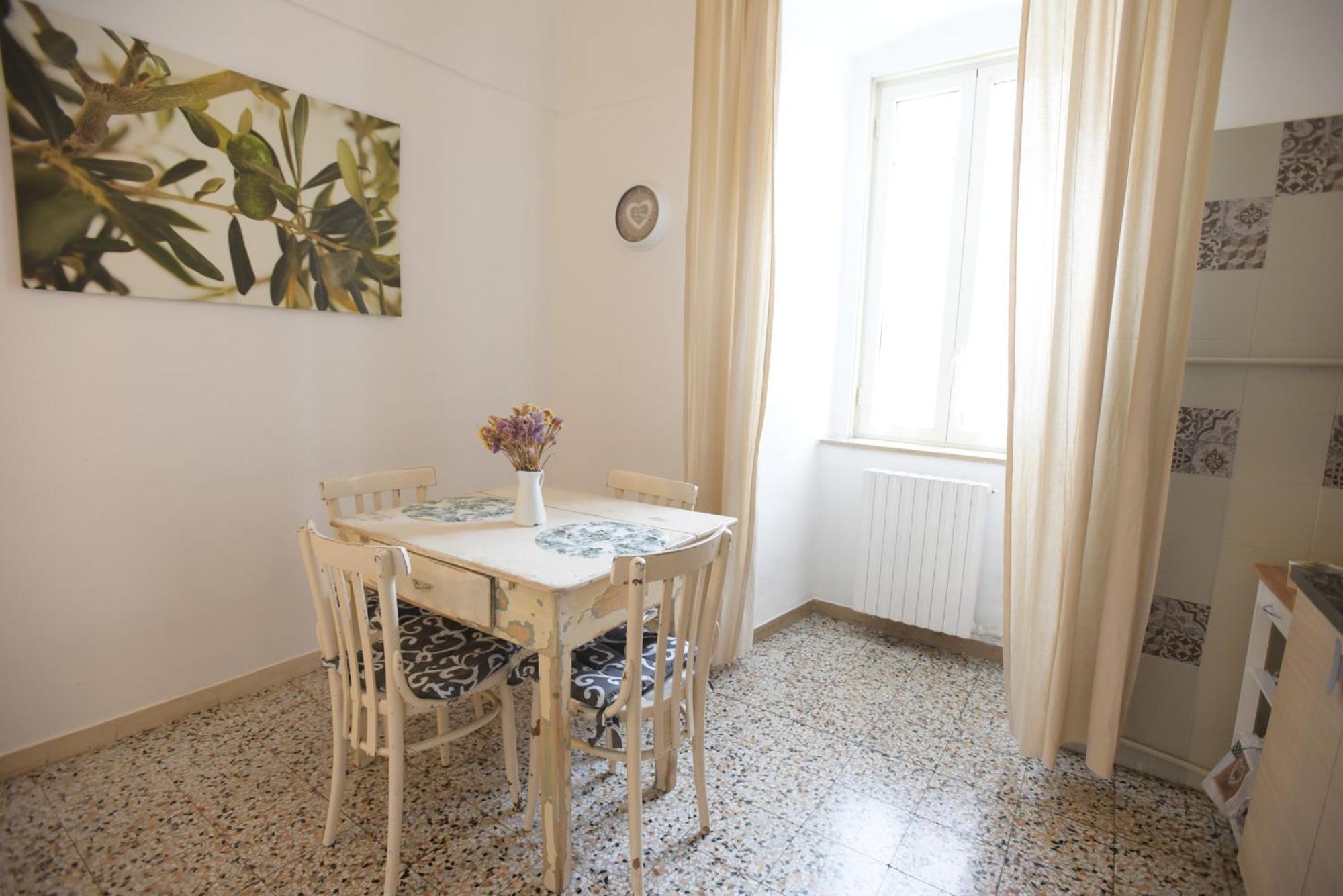 Cittadella28 Like At Home Trani Exterior foto
