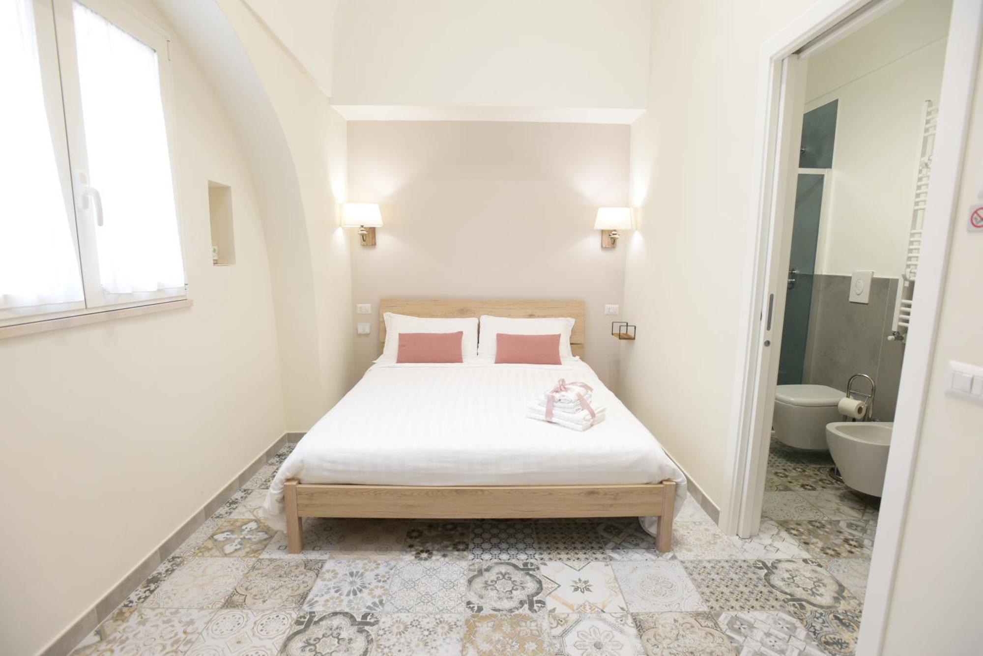 Cittadella28 Like At Home Trani Exterior foto